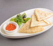 Блинчики с красной икрой