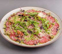 Карпаччо из говядины с артишоками