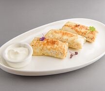 Блинчики с мясом и сметаной