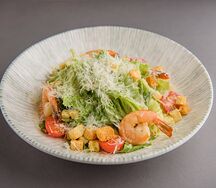 Салат Цезарь с креветками