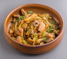 Картофель, жаренный с грибами