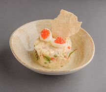 Оливье с копченым лососем