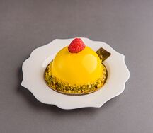 Пирожное Мусс манго и маракуйя