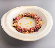 Тартар из говядины с вялеными томатами