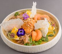 Тёплый салат с уткой и моцареллой с цитрусовой мостардой