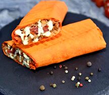 Шаурма с курицей в сырном лаваше