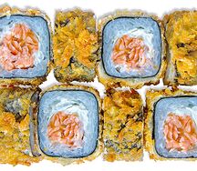 Теплый ролл с лососем