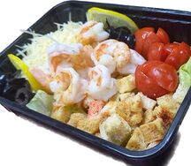 Салат Цезарь с креветками