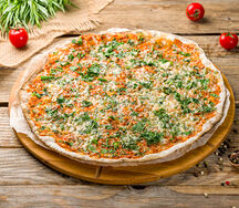 Ламаджо с мясом, сыром и зеленью