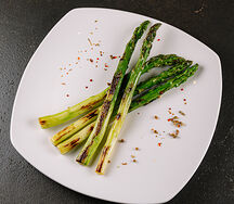 Спаржа на гриле