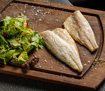 Филе сибаса с авокадо