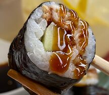 Мини-роллы с угрём