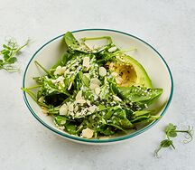 Зеленый салат с авокадо