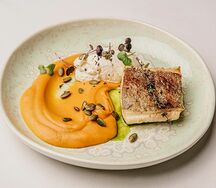 Палтус с тыквенным пюре и трюфельным кремом