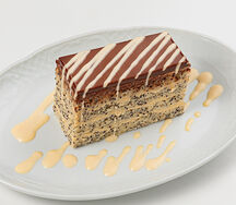 Маковый торт с ванильным кремом