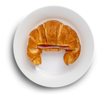 Французский круассан с ветчиной и сыром