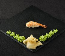 Суши с креветкой