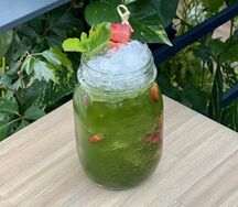 Домашний лимонад Щавелевый с клубникой