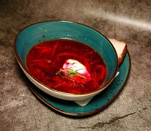 Фермерский борщ с салом и гренками