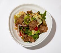 Салат с ростбифом