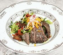 Стейк-салат с премиум говядиной