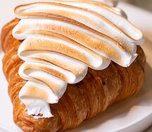 Круассан с лимонным кремом