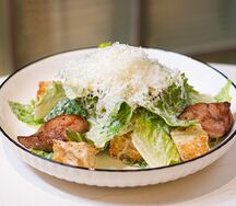 Цезарь с курицей