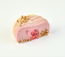 Пирожное Клубника со сливками