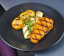 Куриное филе с цукини и кукурузой гриль