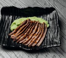 Фланк-Стейк с пюре из васаби