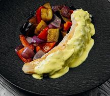 Куриное филе с печеными овощами