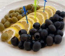 Оливки и маслины