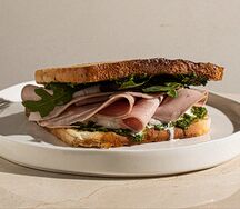 Сэндвич с мортаделлой