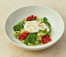 Цукини-паста с томатами и страчателлой