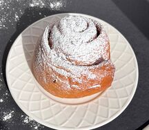 Булочка с корицей