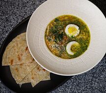 Куриный бульон с домашней лапшой