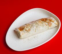 Шаурма с курицей, медом, горчицей, соусом