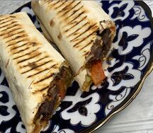 Шаурма с говядиной и картофелем фри