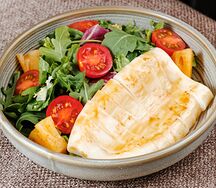 Салат с кальмаром и ананасом кимчи