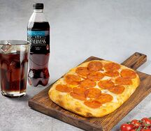 Пицца и Кола
