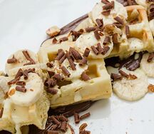 Вафли с бананом и нутеллой