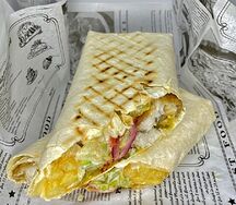 Ролл с рыбой кижуч и картофелем фри