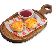 Сырники с соусом