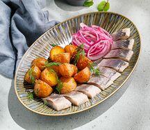 Селедочка с беби-картофелем