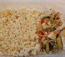 Булгур с курицей и овощами