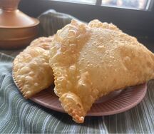 Чебурек с курицей и сыром
