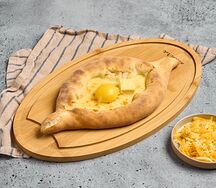 Хачапури-лодочка Наарта с яйцом