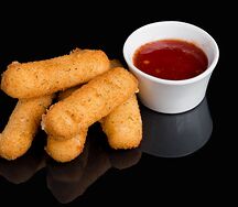 Сырные палочки с кисло-сладким соусом