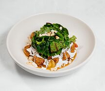 Салат с баклажаном и козьим сыром