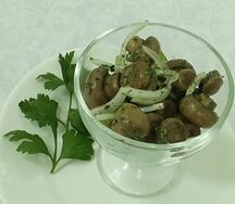 Грибы маринованные с луком и зеленью